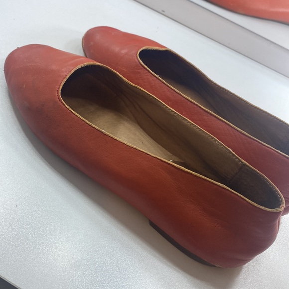Madewell ballet flats. Super comfortable and chic! Size 7 - Picture 2 of 4